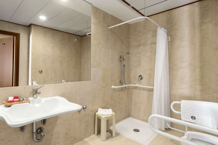 Ramada by Wyndham Naples photo 13