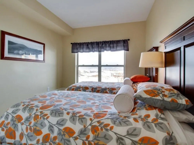 Contemporary Slopeside Condo