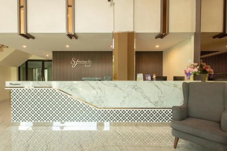 SJ Miracle Hotel