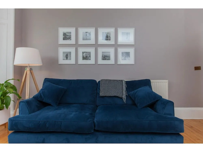 Spacious, Stylish 2BR Flat For 4 in Leith Walk
