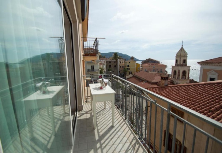 Standard Double room with balcony and with sea view