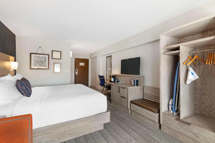 Best Western Plus Landmark Inn