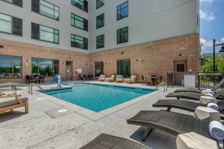 DoubleTree by Hilton Charleston Riverview