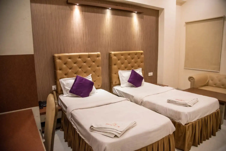 Hotel Maple Delite