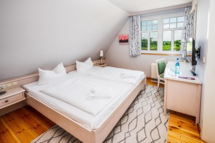 Standard Double room with sea view