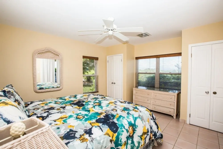 2 Bedrooms Standard Basement room