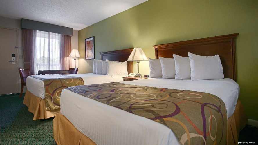 Ramada by Wyndham Savannah Gateway