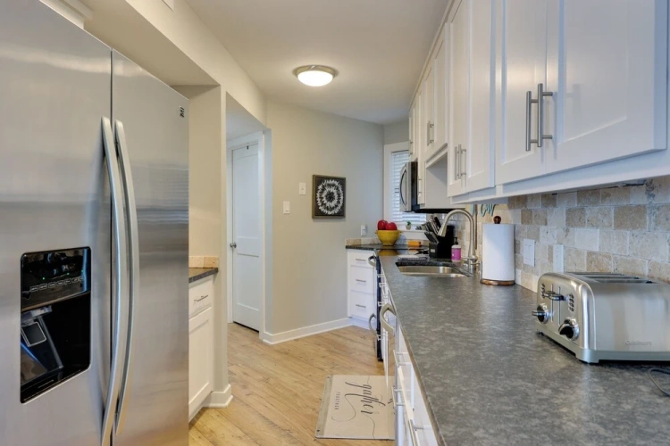 2 Bedrooms Apartment