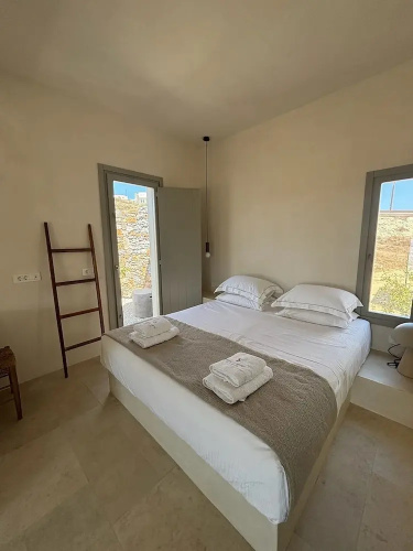 Pentanemi Folegandros