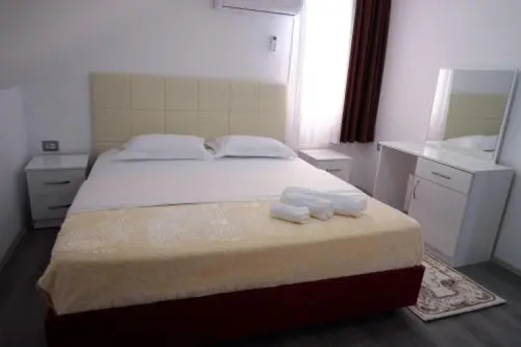 Kings Apartments