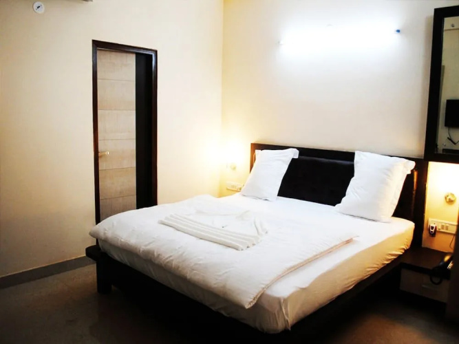 Deep Hotel & Restaurant