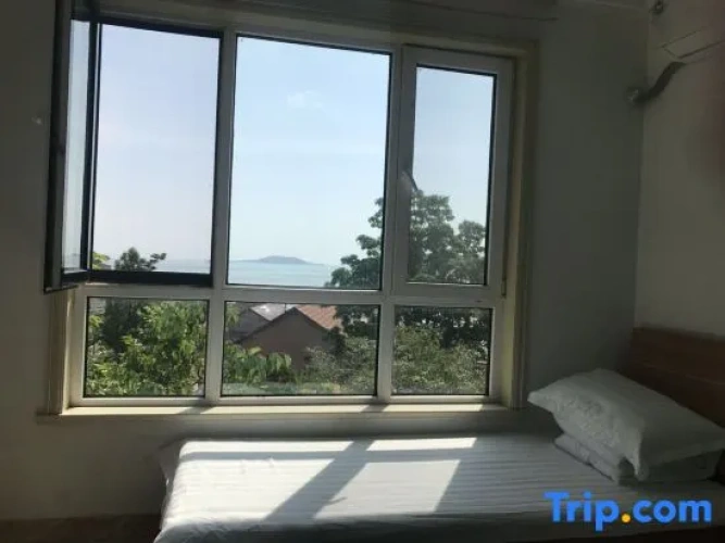 Standard Twin room with view