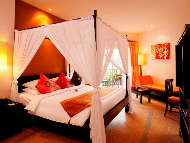 Horizon Karon Beach Resort & Spa Hotel Overview