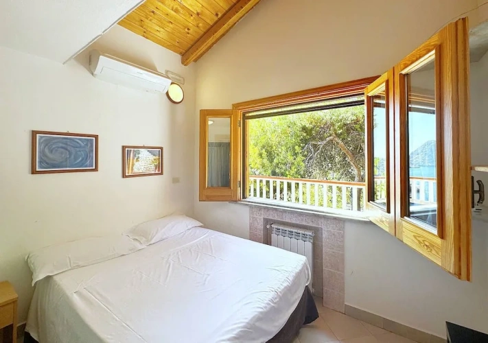 2 Bedrooms Family Apartment with sea view
