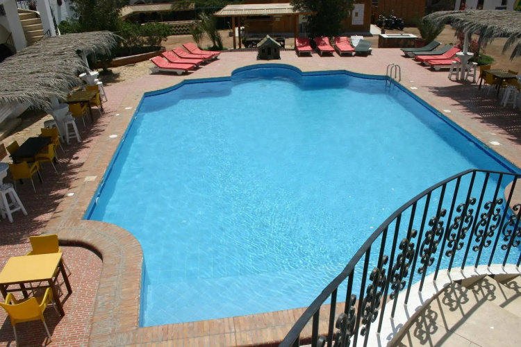 Yasmina Hotel