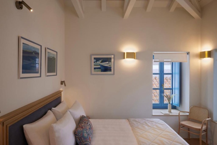 Suite with balcony