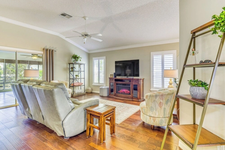 3 Bedrooms Cottage
