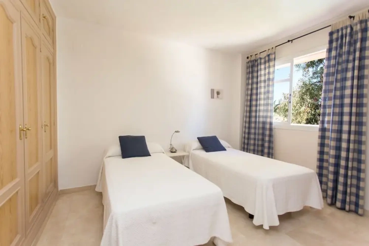 3 Bedrooms Standard Sextuple Penthouse room with balcony and with sea view