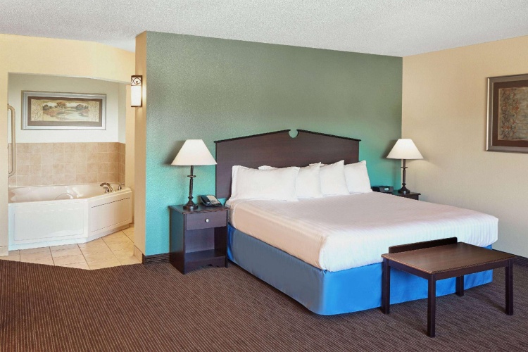 Deluxe Double Suite