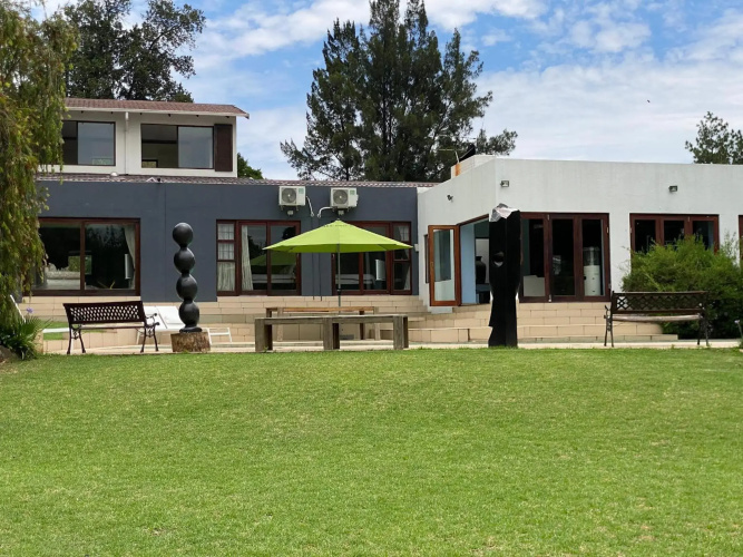 The Ridgeback, 4 Bedroom House Bryanston