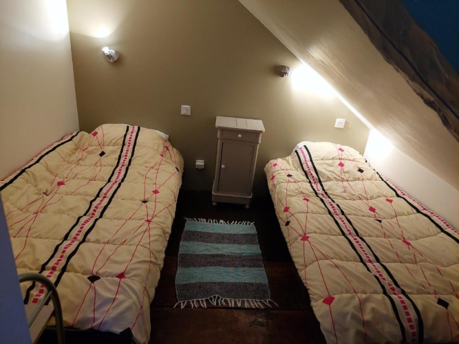 2 Bedrooms Apartment