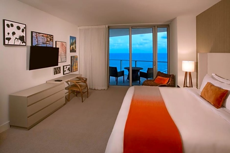 1 Bedroom Double Family Suite with sea view