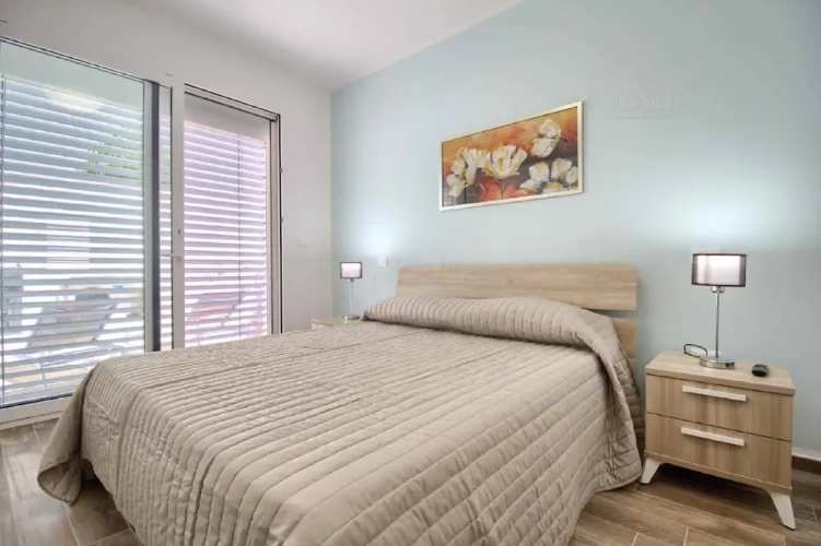 2 Bedrooms Cottage