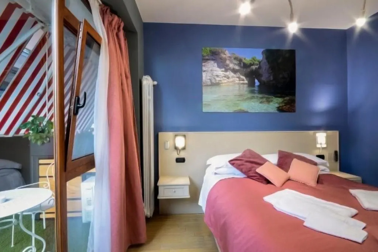 B&B Sorrento Queen