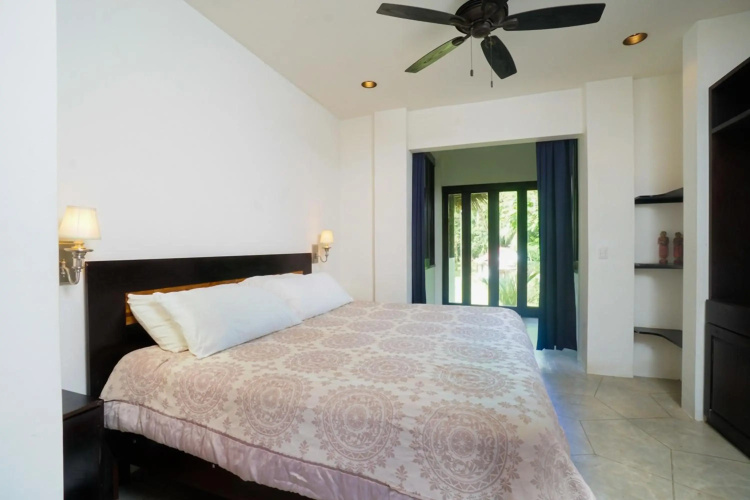 Makara Mono Suite / 2nd Floor