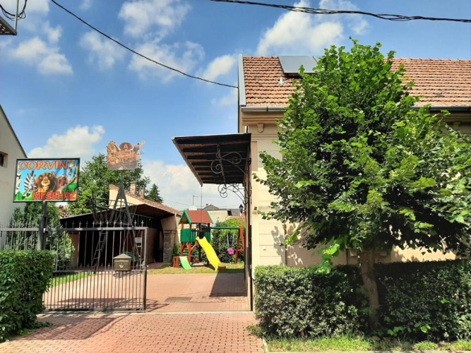 1 Bedroom Quintuple Apartment