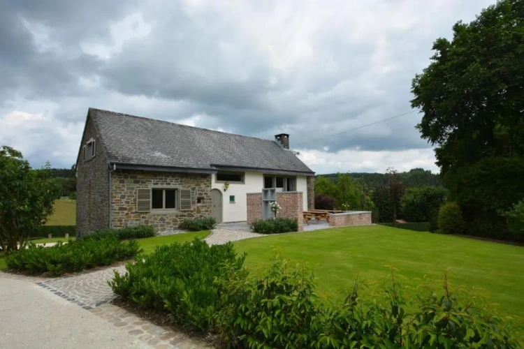 6 Bedrooms Double Cottage