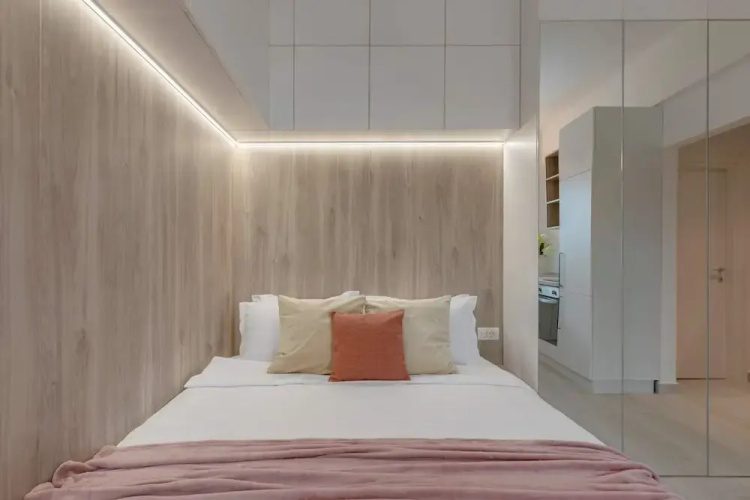 Modern & Bright Studio on Amzei Square