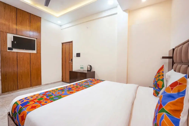 Fabhotel Sarja Sky