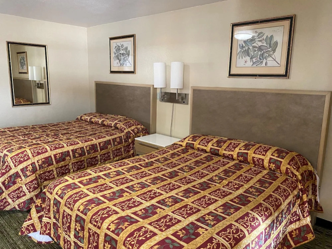 Pacific Express Inn