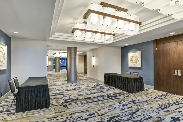Embassy Suites by Hilton Minneapolis Airport