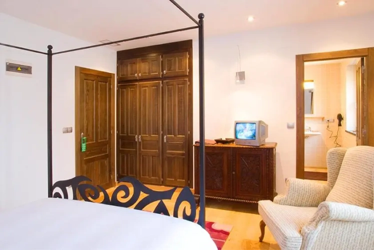 Standard Double Suite