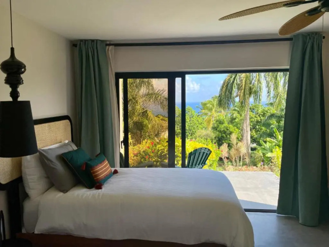 Catalina Tropical Lodge