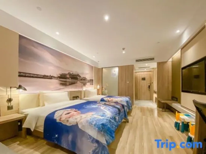 Executive Twin Family room