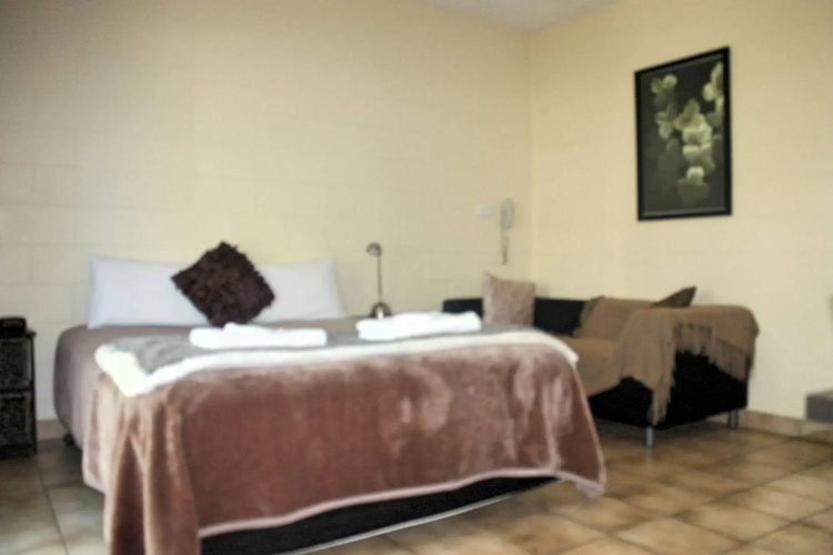 Aaron Motel