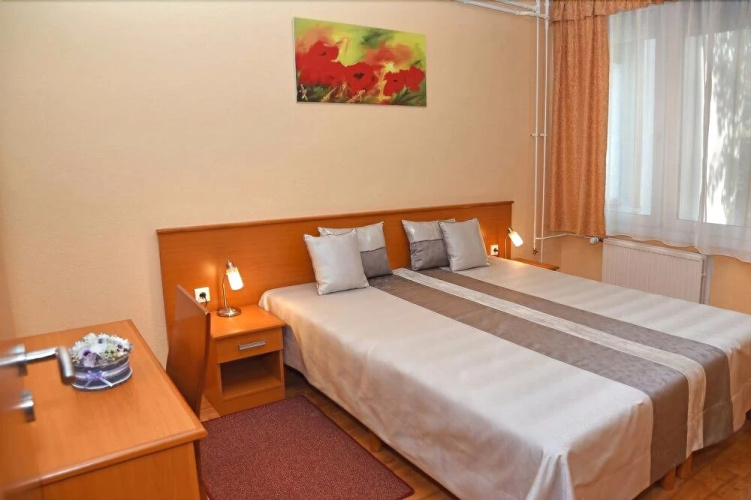 Hotel Napsugár