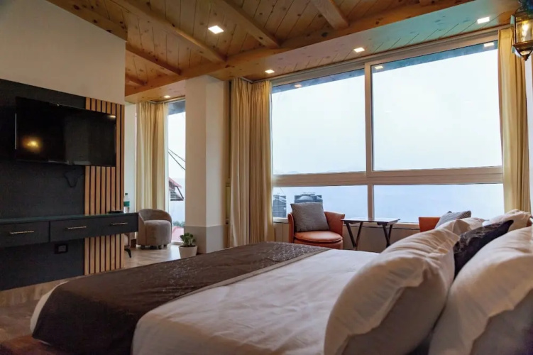 Wisteria Chalet