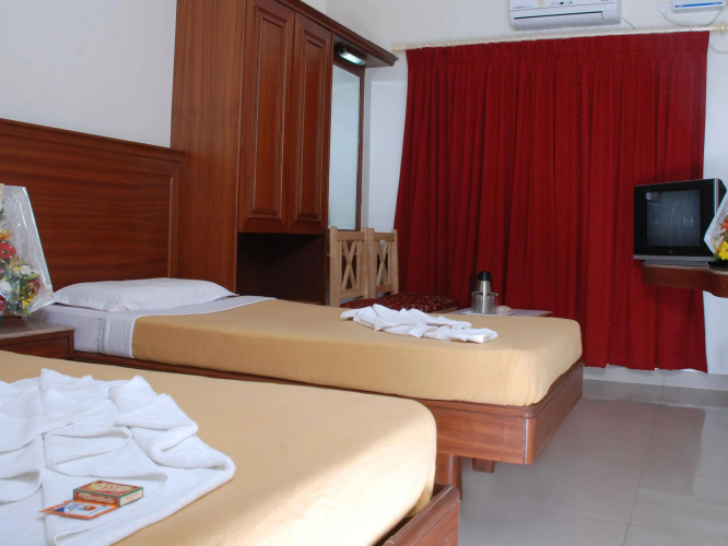 SNT Comforts Hotel