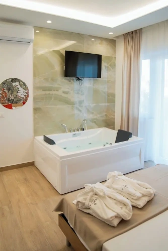Luxury Suite