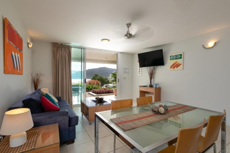 1 Bedroom Apartment with sea view