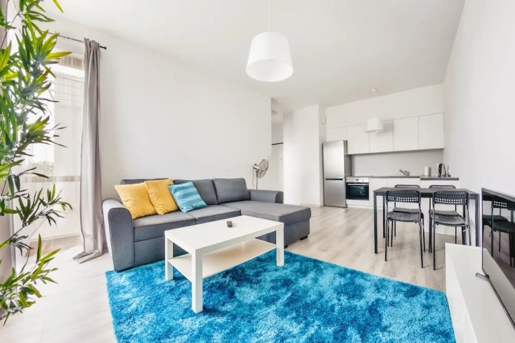 Apartment with balcony