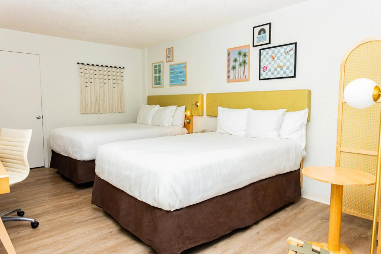 Palm Tree Club Miami Hotel