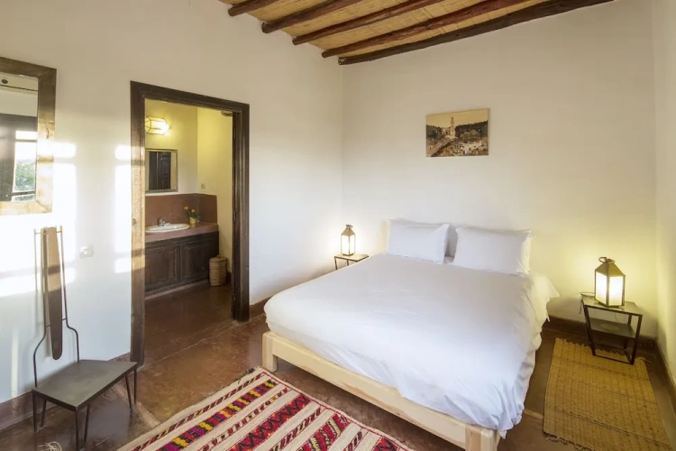 Standard Triple room with balcony