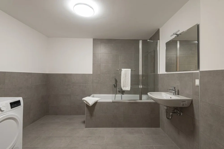 4 Bedrooms Deluxe Apartment