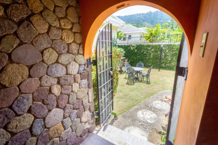 2 BR on Private Estate