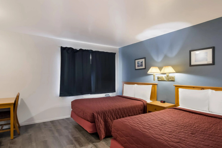 Rodeway Inn & Suites Sidney Historic Downtown I-80